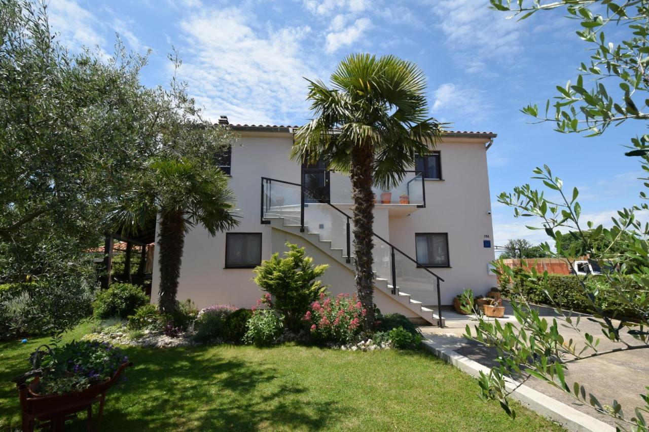 Apartments Aki Malinska Bagian luar foto